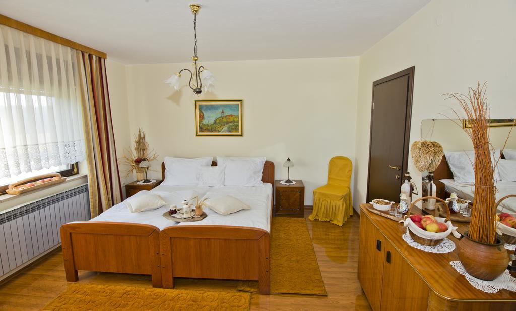 Guesthouse Zganjer Ozalj Quarto foto